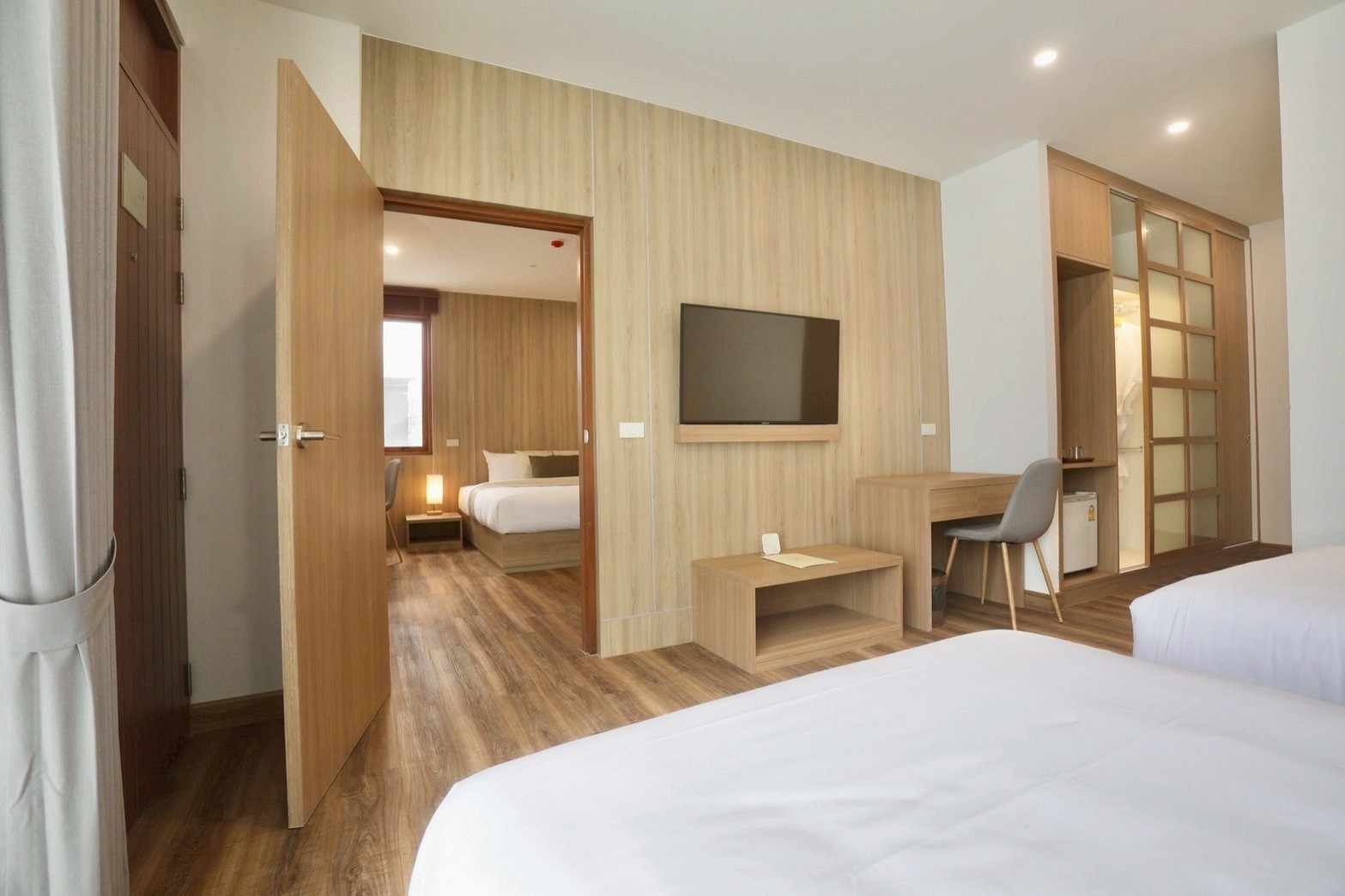 Separated Connecting Room, Twin Bed (1st Floor)